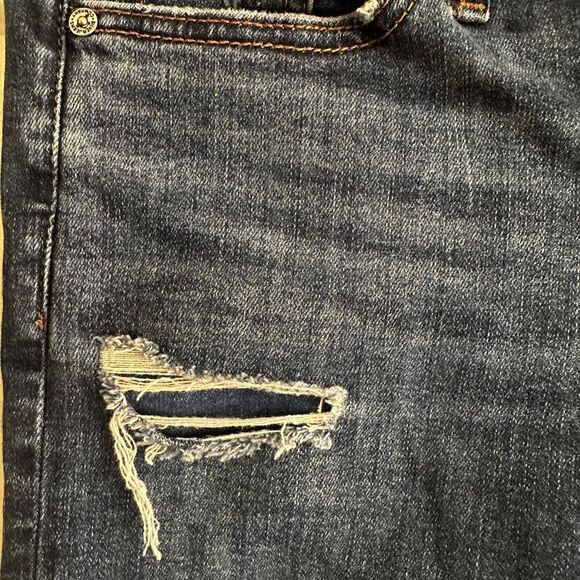 EUC Silver Tuesday Skinny Distressed Women’s Jeans - Picture 4 of 8